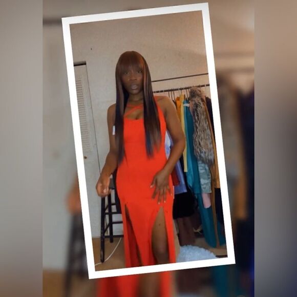 New with Tags Boohoo Red Strappy Plunge Maxi Dress - Picture 1 of 7